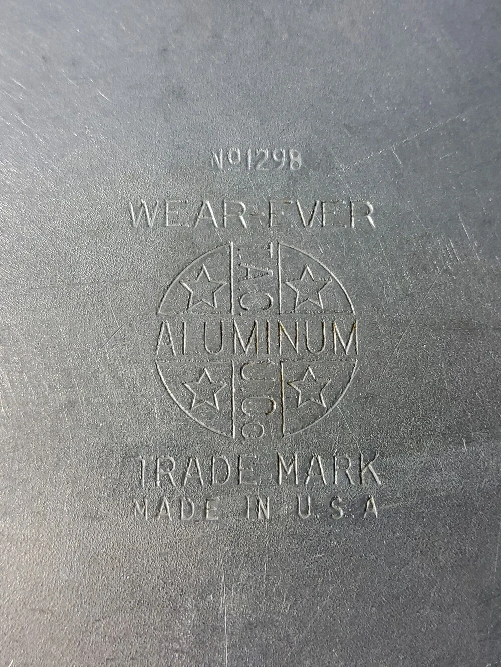 Vintage Wear-Ever 1298 Aluminum Dutch Oven with Lid 4 Quart TACUCo 4 Star Logo